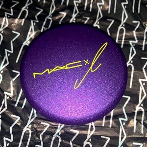 Mac x Lisa highlighter makeup collab limited edition fall beauty light gold